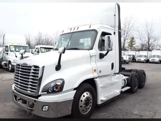 2019 FREIGHTLINER/MERCEDES CASCADIA 125