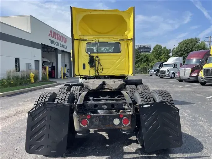 2018 INTERNATIONAL RH613