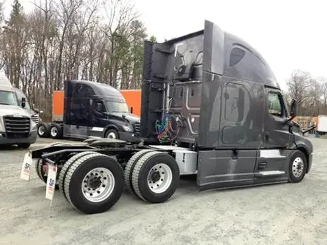 2023 Freightliner Cascadia