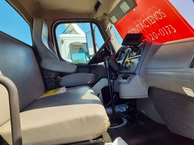 2017 FREIGHTLINER/MERCEDES M2 106