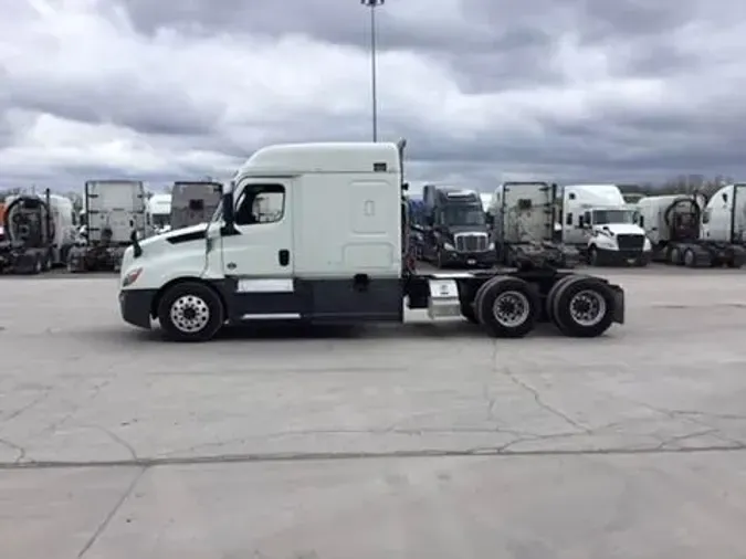 2020 Freightliner Cascadia