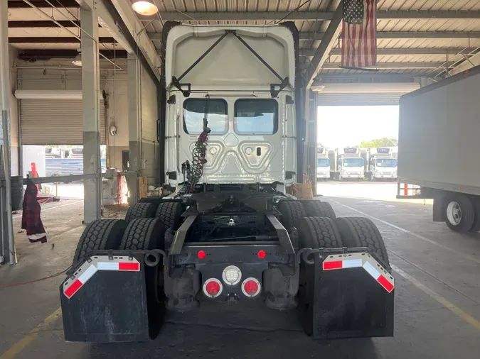 2018 FREIGHTLINER/MERCEDES CASCADIA 125