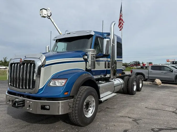 2027 International HX620 Sleeper467020e90468637e7bb90fc6d1150db7