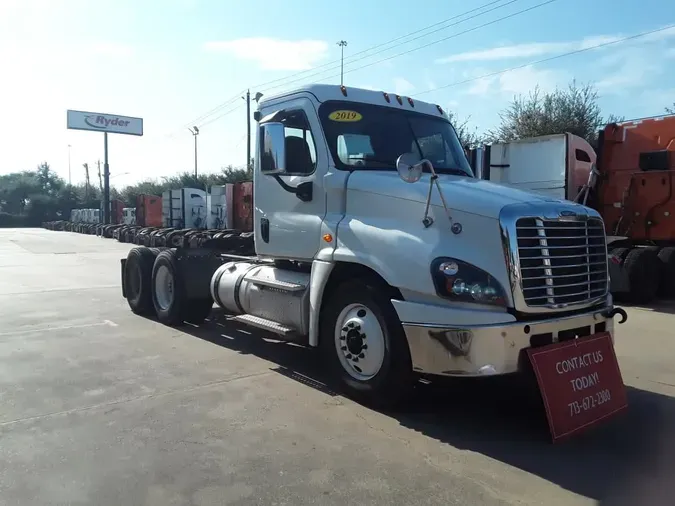 2019 FREIGHTLINER/MERCEDES CASCADIA 125
