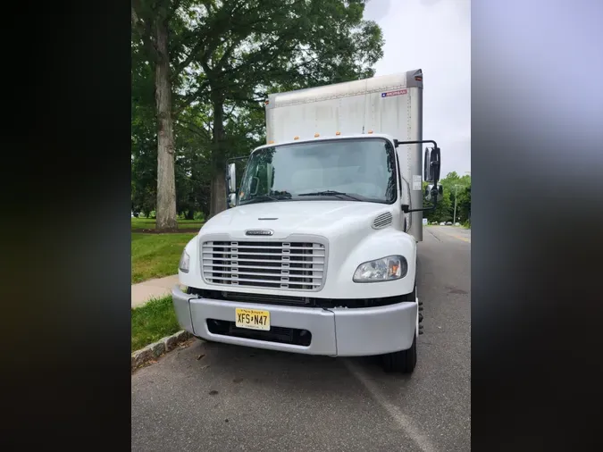 2018 FREIGHTLINER M2 106