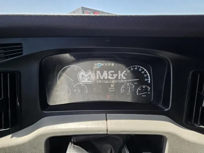 2021 FREIGHTLINER Cascadia 126