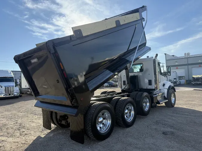 2025 Kenworth T880467de8ea3d8ab1e148f49941e5a567d6