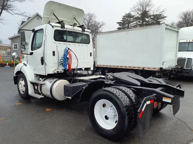 2017 FREIGHTLINER/MERCEDES M2-112