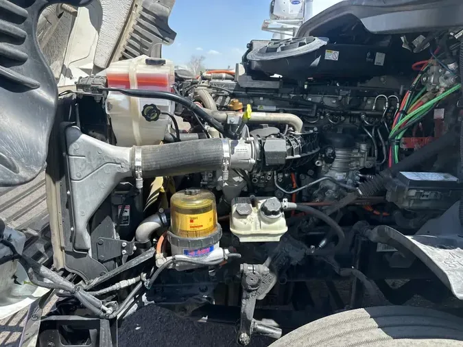 2017 FREIGHTLINER/MERCEDES CASCADIA 125