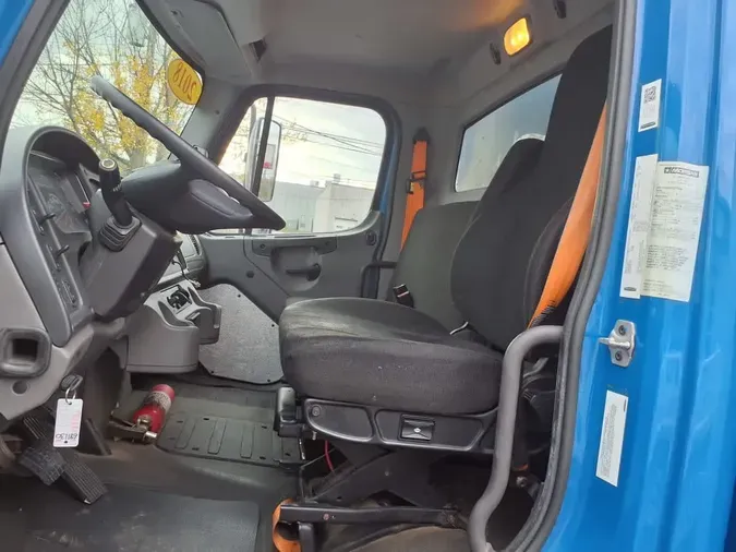 2018 FREIGHTLINER/MERCEDES M2 106