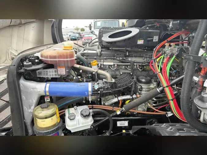 2025 Freightliner Cascadia 12646803f4ea09d4fbbe2726e036afda3b2
