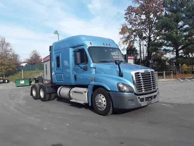 2020 FREIGHTLINER/MERCEDES CASCADIA 125