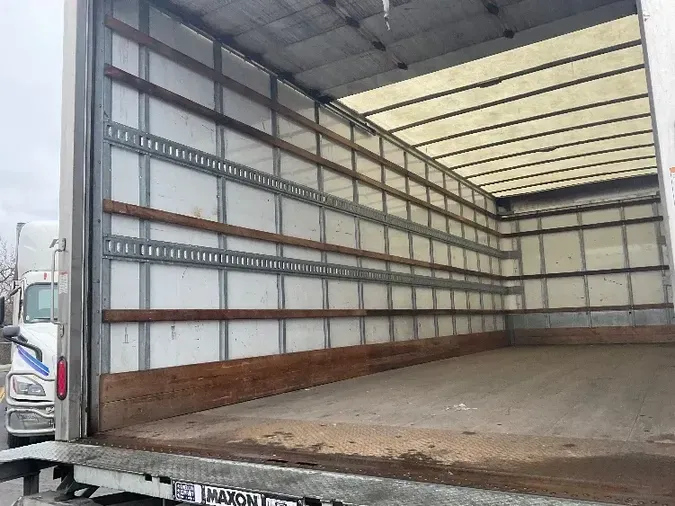 2019 INTERNATIONAL 4300