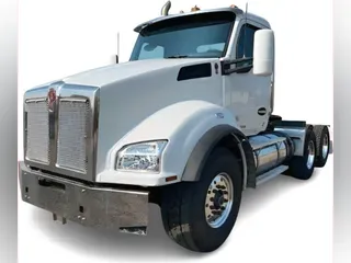 2021 Kenworth T880