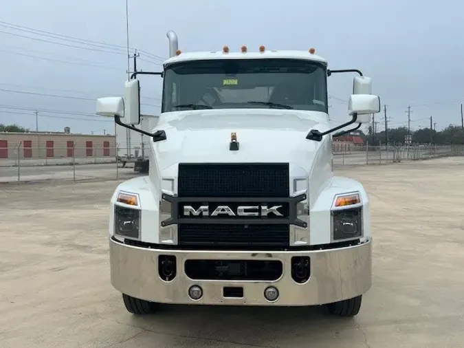 2025 MACK AN64T