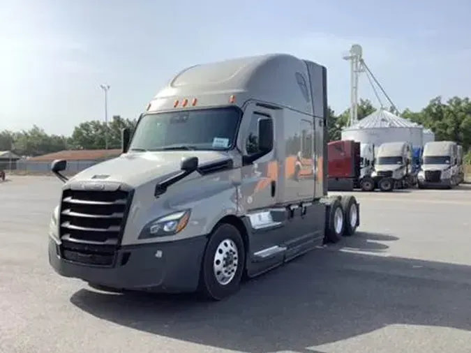 2023 Freightliner Cascadia