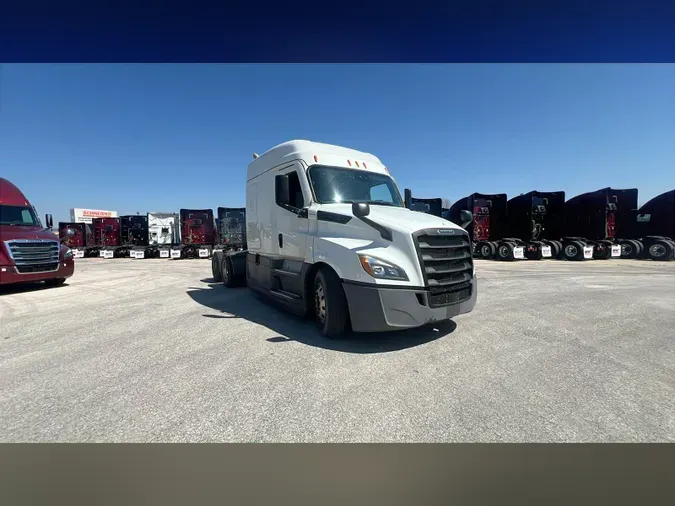 2021 Freightliner Cascadia 126468dd48fbe458d8722d9a0bb05d39107