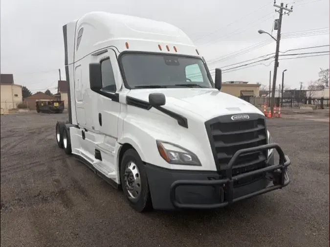 2022 Freightliner Cascadia