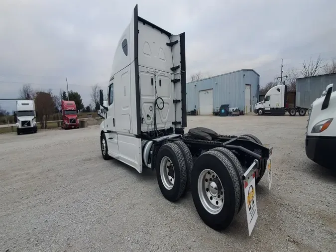 2023 FREIGHTLINER CASCADIA 126