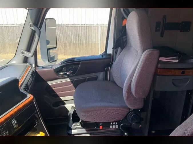 2022 INT LT625 6x4