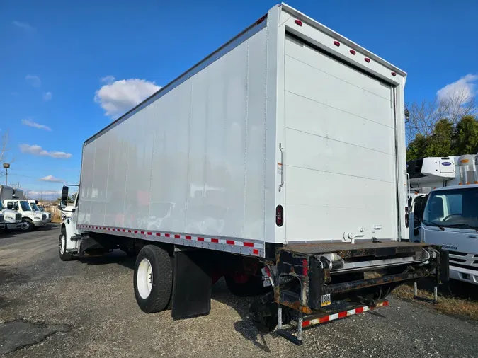 2017 FREIGHTLINER/MERCEDES M2 106