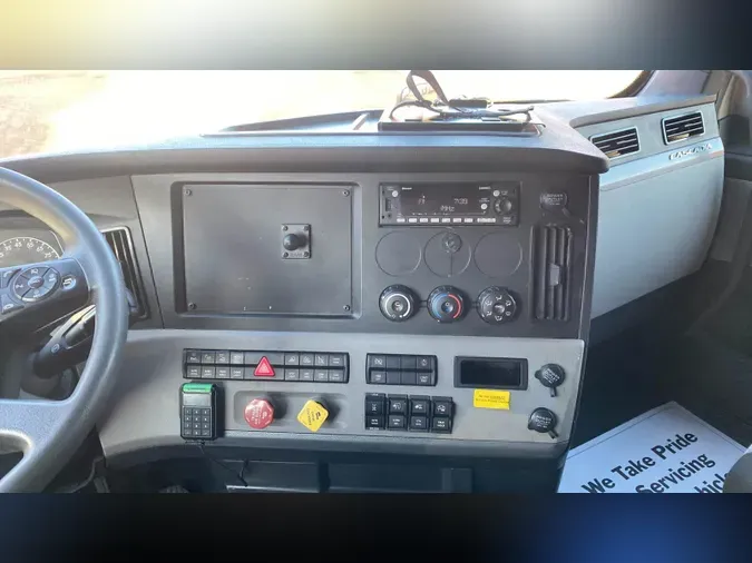 2021 Freightliner Cascadia 126