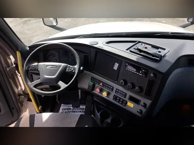 2022 Freightliner Cascadia 126