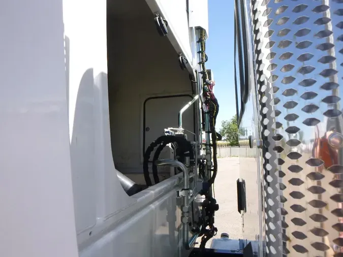 2026 Peterbilt 548