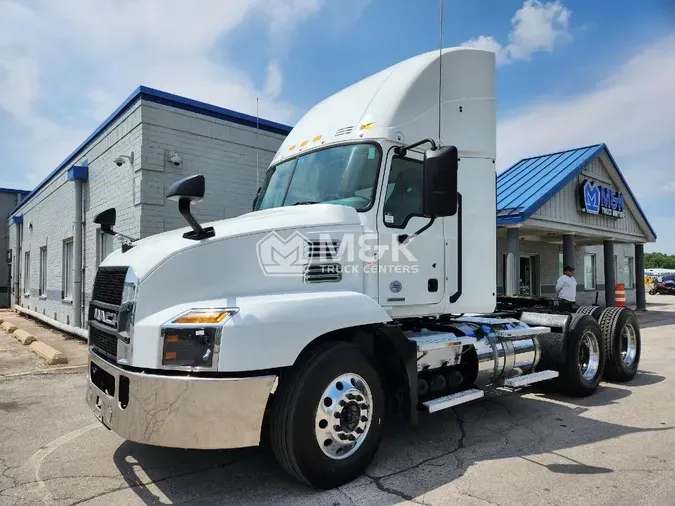 2019 MACK ANTHEM4696a8f3da9aaa4bcc96987905b7f1a2