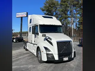 2019 VOLVO VNL64T860