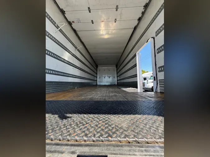 2020 Peterbilt 337