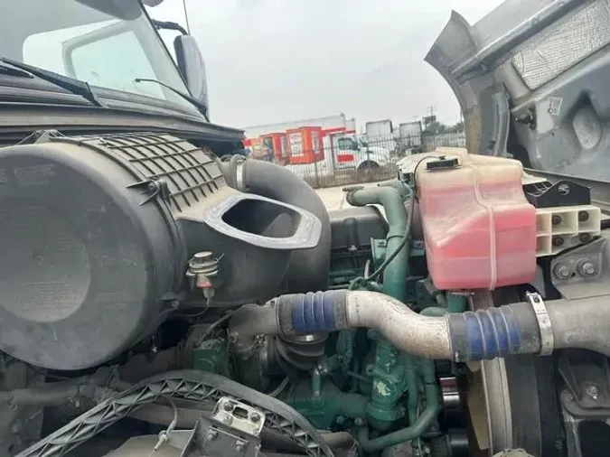 2015 Volvo VNL64T300469ecd0ae069ea23fb019c5438484b50