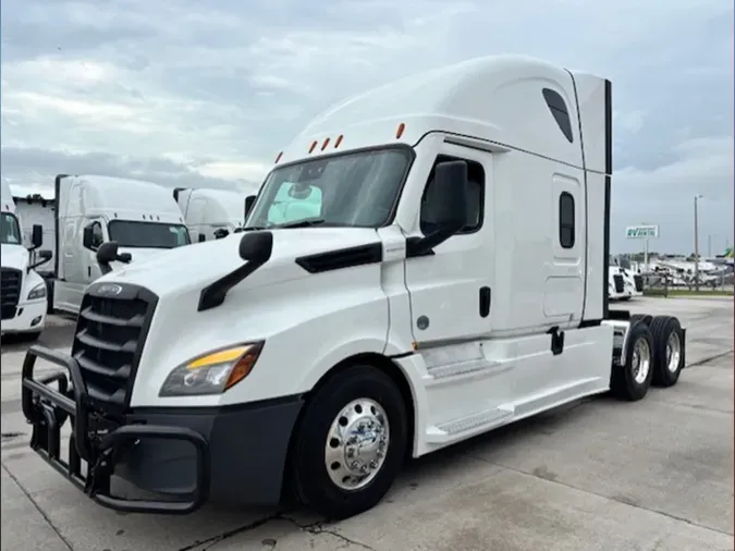 2022 Freightliner PT126SLP