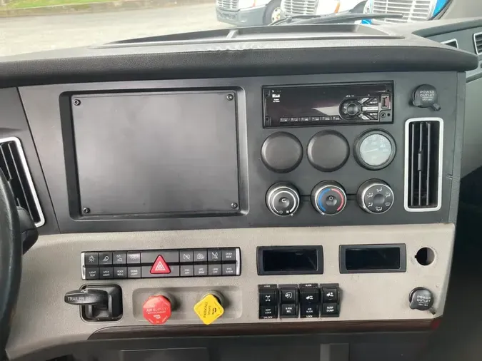 2019 FREIGHTLINER NEW CASCADIA 126