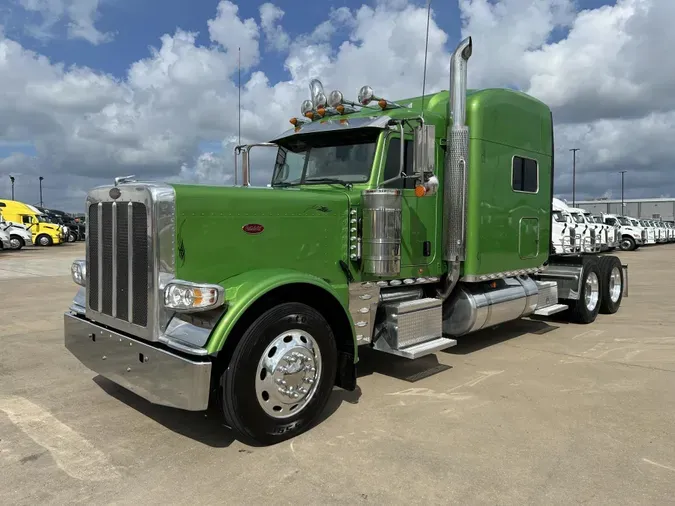 2022 Peterbilt 389