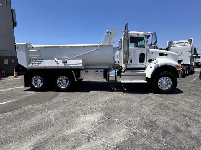 2021 Peterbilt 348
