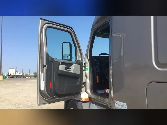 2022 Freightliner Cascadia 126