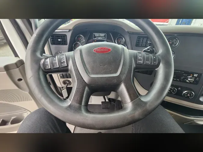 2021 Peterbilt 579