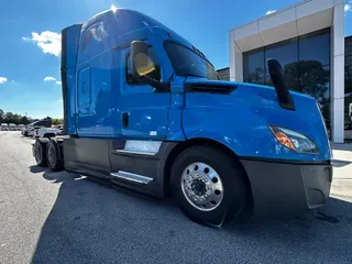 2021 Freightliner Cascadia 126