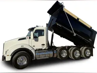 2025 Kenworth T880