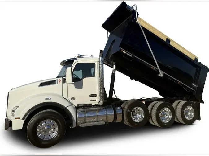 2025 Kenworth T88046befcadd371796bcdc7473a4067a4cf