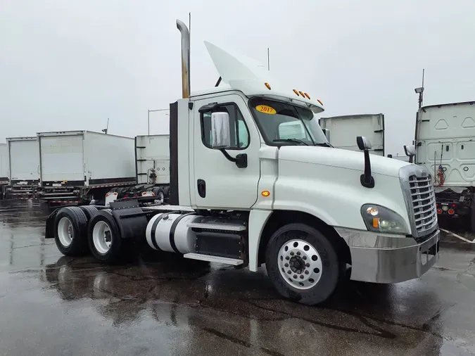 2017 FREIGHTLINER/MERCEDES CASCADIA 125