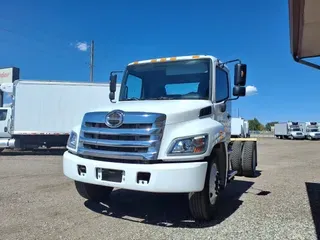 2017 HINO HINO 268