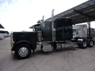 2022 Peterbilt 389