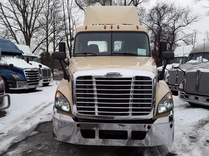 2017 FREIGHTLINER/MERCEDES CASCADIA 125