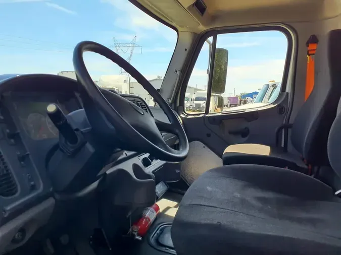 2020 FREIGHTLINER M2 106