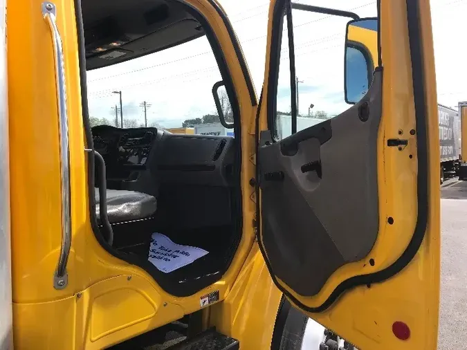 2018 Freightliner M2