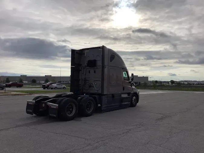 2023 Freightliner Cascadia 126