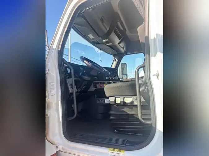 2020 Freightliner Cascadia