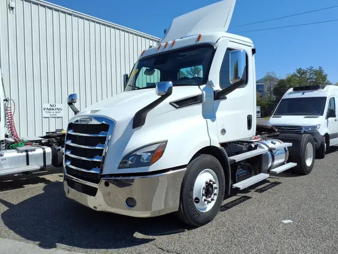 2020 FREIGHTLINER/MERCEDES NEW CASCADIA 11646ce1842c701338d560c4c6a6ba06836